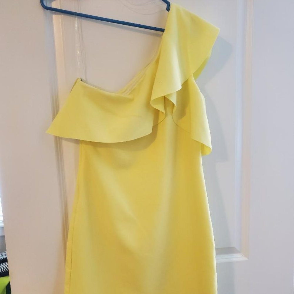 Shine bright like a diamond! Yellow one shoulder